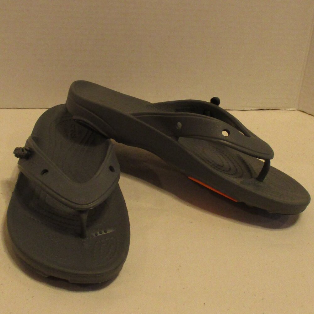 Crocs Sandals Men Size 6 Gray Black Travel Vacation Cruiseship Pool Sandals